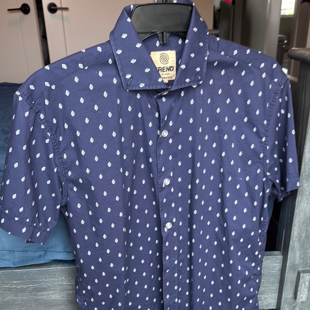 Casual Blue Button Down Shirt with Geometric Pattern